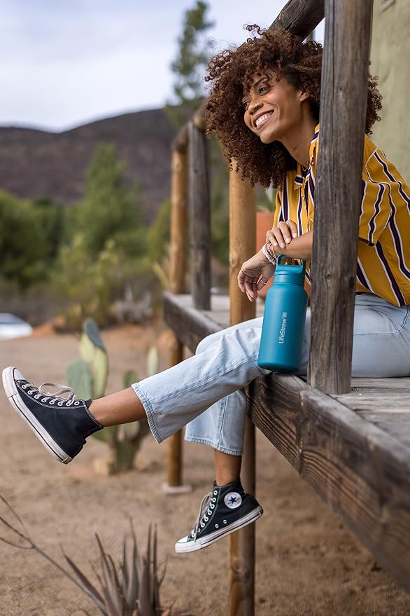 LifeStraw Go Series — Insulated Stainless Steel Water Filter Bottle for Travel and Everyday Use removes Bacteria, Parasites and Microplastics, Improves Taste, 1L, Nordic Noir'