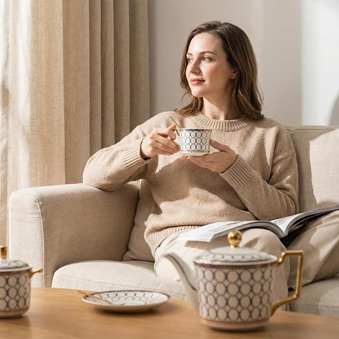 CwlwGO-European Style Ceramic Coffe Cup and Saucer Sets, 7 Oz Bone China Beautifully Glazed Blue Gold Tea Cup Set, Golden Spoon,Cappuccino, Latte, Suitable For Women's Gifts (4 pack)