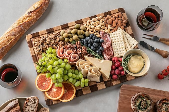 THETCHRY Cutting Boards for Kitchen, Checkered Wood Cutting Board, Walnut Chopping Board with Juice Grooves & Handles, Butcher Block Serving Tray with Gift Box 16" x 11" x 0.8"