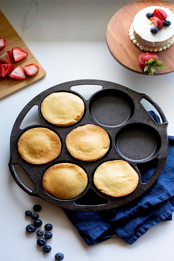Lodge Seasoned Cast Iron Mini Cake Pan, 7 Impressions (Pack of 3)