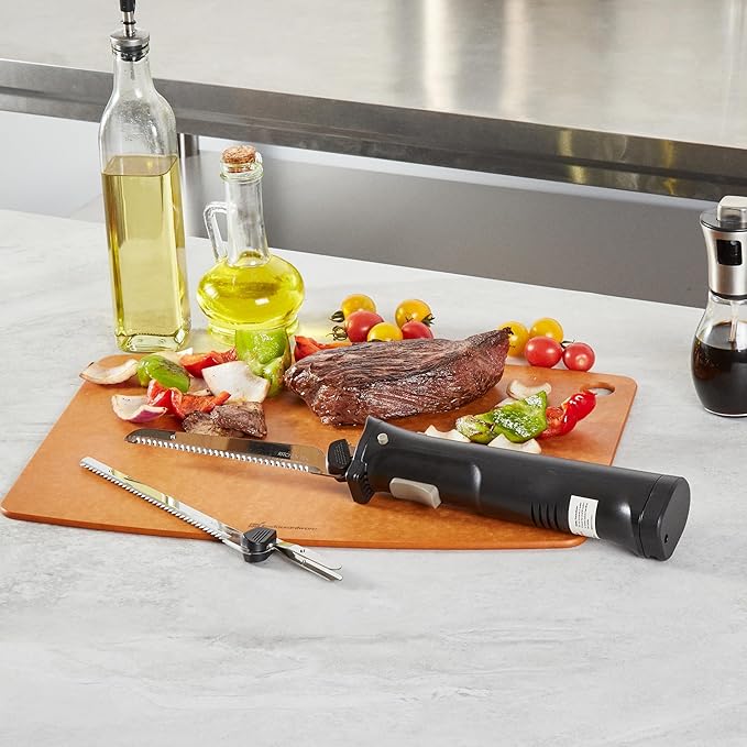 Restaurantware-Kitchen Tek Electric Knife Set, 1 Electric Knife With Motorized Handle - Includes 1 Bread And 1 Carving Tool, Ergonomic, Black Plastic Food Cutter With Stainless Steel Blades