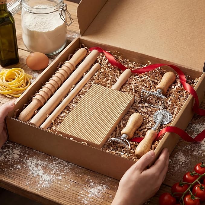 Tioncy 7 Pcs Pasta Making Tool Set Kitchen Gift for Mom, Wood Gnocchi Board with Ravioli Stamp Ravioli Maker Rolling Pin Gnocchi Garganelli Ltalian Pasta Tools for Beginners Mother's Day Home Cooks