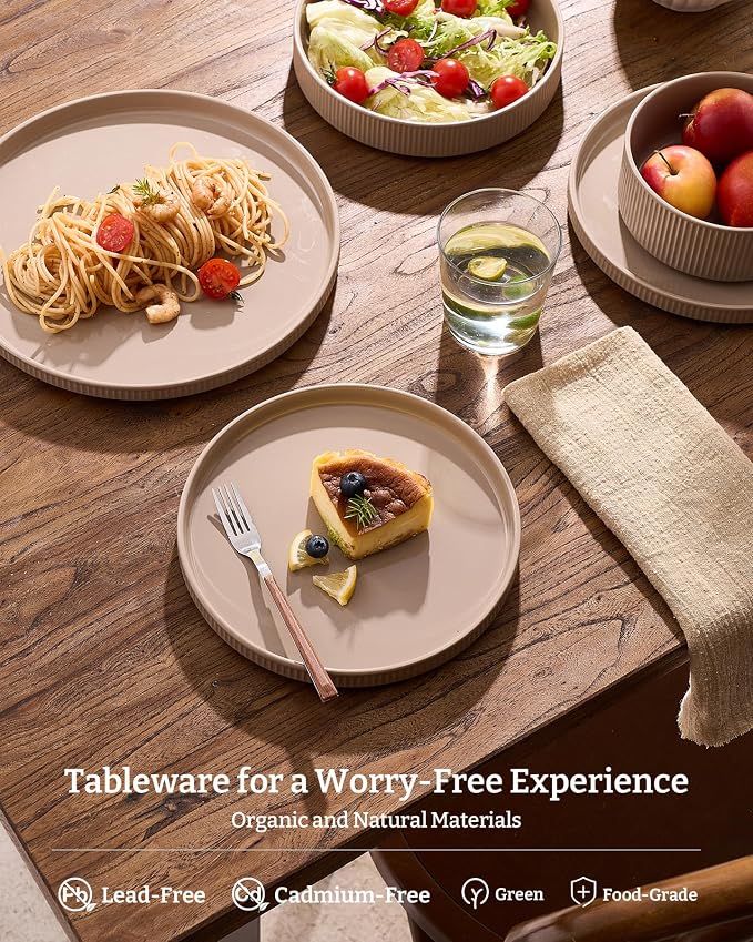 Famiware Star 18-Piece Stoneware Dinnerware Set for 6 – Brown, Ceramic Ribbed Plates and Bowls – Modern Rustic Dishes, Everyday & Formal Use – Chip & Scratch Resistant, Microwave & Dishwasher Safe