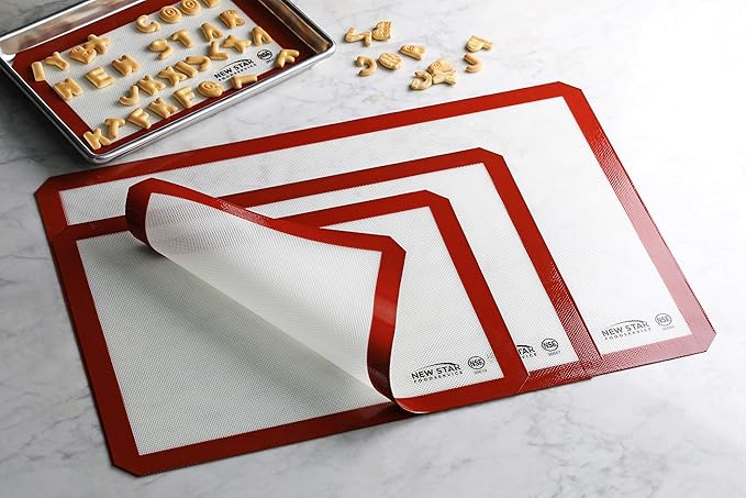 New Star Foodservice 36657 Commercial Grade Silicone Baking Mat Non Stick Pan Liner, 14 x 20 inch (Two-Thirds Size)