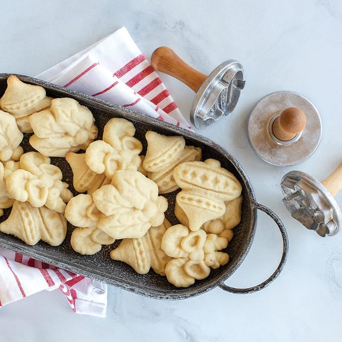 Nordic Ware Holiday Cookie Stamps (Set of 3), Sturdy Cast Aluminium Cookie Stamp Set, Cookie Press Set Made in the USA, Sturdy and Durable Biscuit Maker Press Set