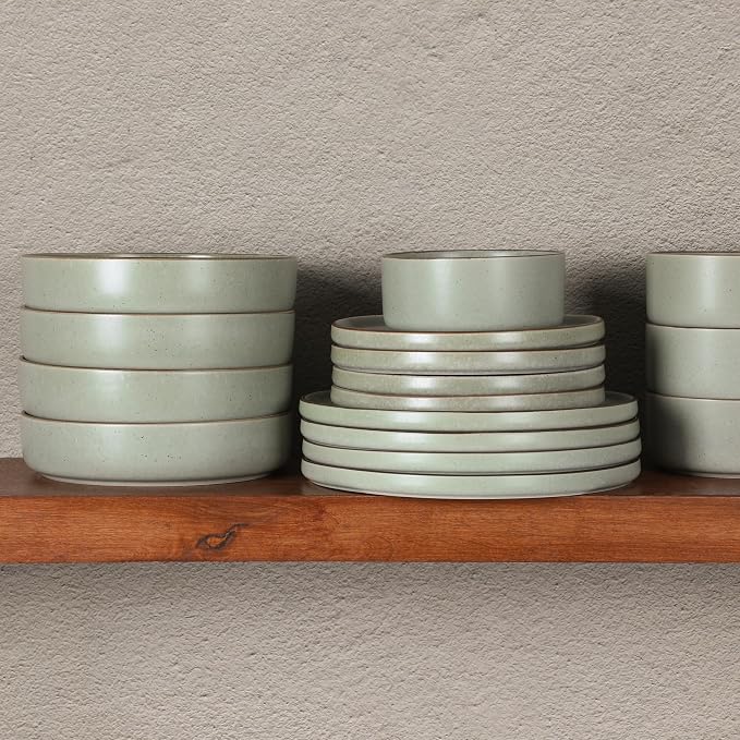 Gibson Elite Gelston Stoneware Matte Reactive Glaze 16 Piece (Service for 4) Plates and Bowl Dinnerware Set - Green